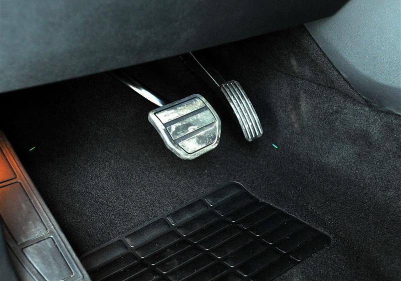 路虎 第四代发现 2011款 4.0 V6 HSE