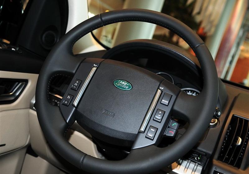 路虎 神行者2 2011款 3.2L i6 HSE汽油款