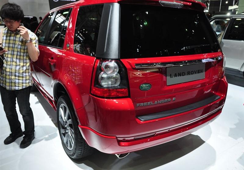路虎 神行者2 2011款 3.2L 中国红限量版