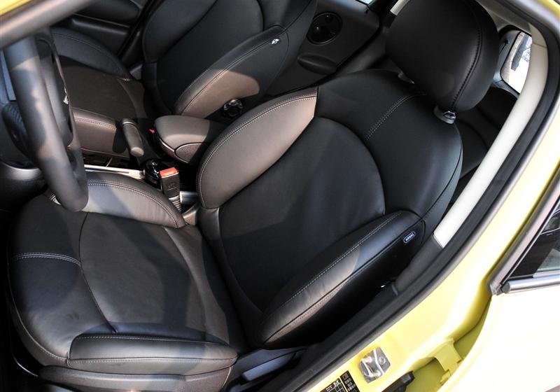 MINI MINI COUNTRYMAN 2011款 1.6L COOPER EXCITEMENT