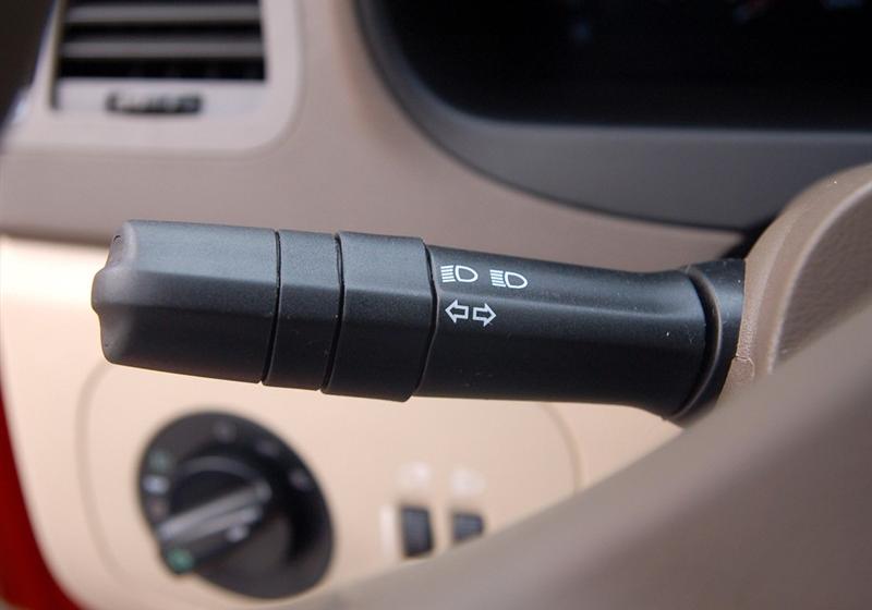 奇瑞汽车 风云2 2010款 1.5 两厢 进取型
