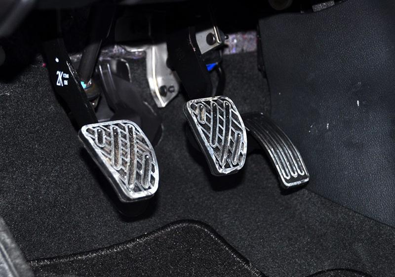 东风日产 奇骏 2010款 2.0L XE 舒适版 MT 4WD