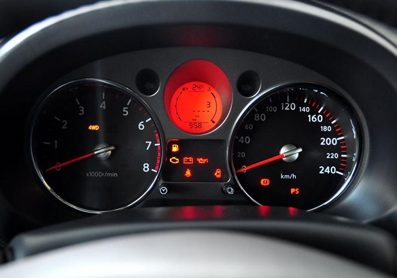 东风日产 奇骏 2010款 2.0L XE 舒适版 MT 4WD