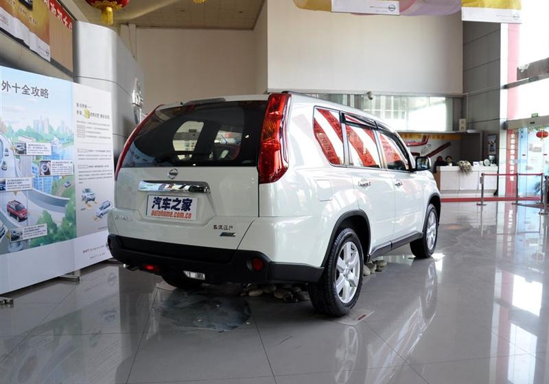 东风日产 奇骏 2010款 2.5L XL 豪华版 CVT 4WD