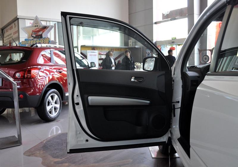 东风日产 奇骏 2010款 2.5L XL 豪华版 CVT 4WD
