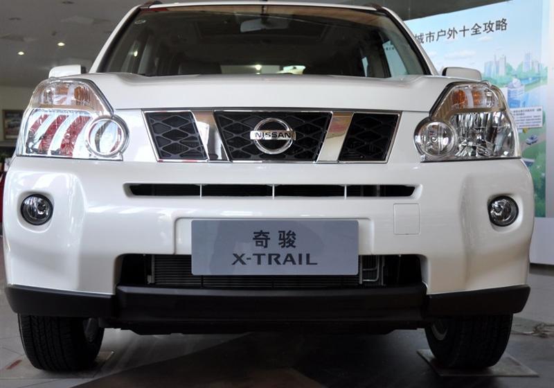 东风日产 奇骏 2010款 2.5L XL 豪华版 CVT 4WD