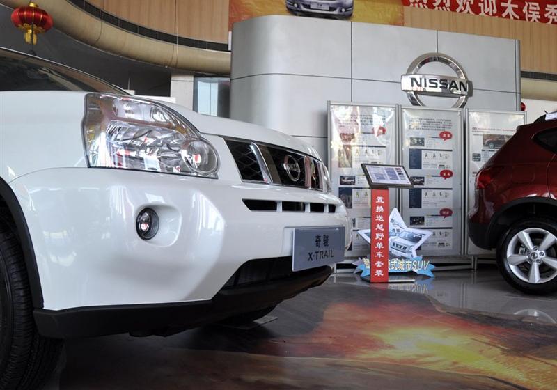 东风日产 奇骏 2010款 2.5L XL 豪华版 CVT 4WD