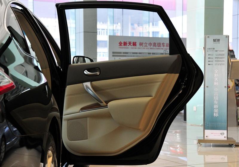 东风日产 天籁 2011款 2.0L XL荣耀版
