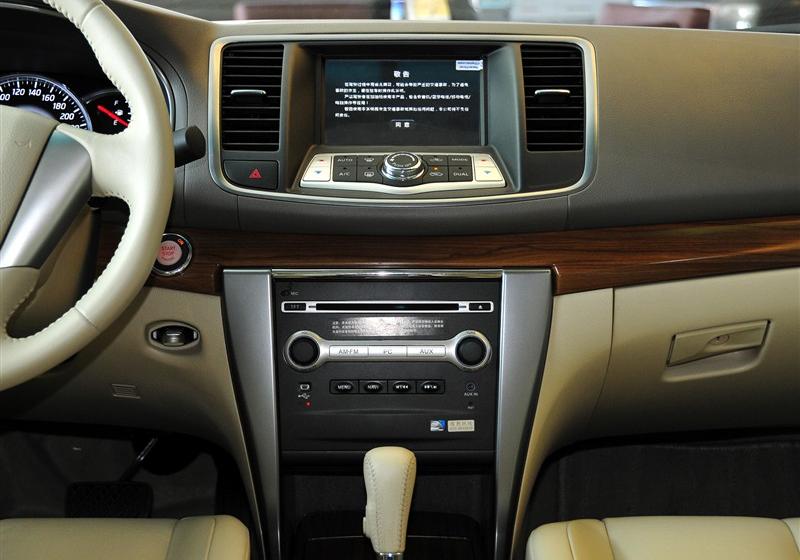 东风日产 天籁 2011款 2.0L XL荣耀版