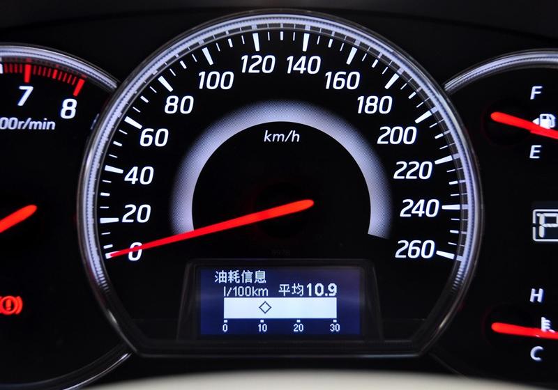 东风日产 天籁 2011款 2.5L XL-NAVI 智领版
