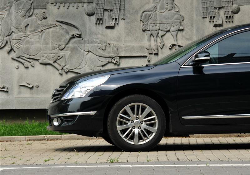 东风日产 天籁 2011款 公爵 2.5L XV 尊雅版