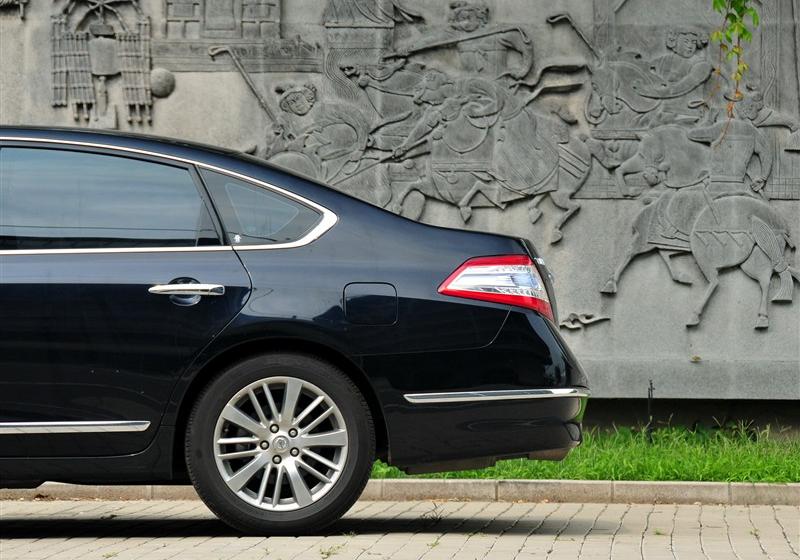东风日产 天籁 2011款 公爵 2.5L XV 尊雅版