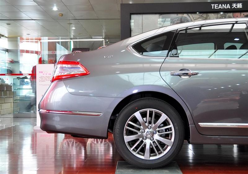 东风日产 天籁 2011款 公爵 2.5L XV VIP 尊尚版