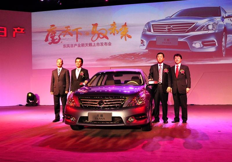 东风日产 天籁 2011款 公爵 2.5L XV VIP 尊尚版