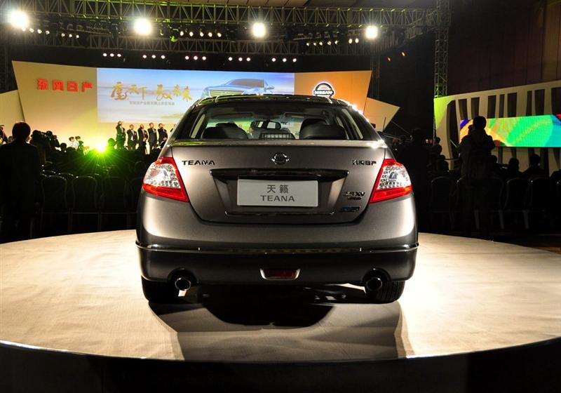 东风日产 天籁 2011款 公爵 2.5L XV VIP 尊尚版