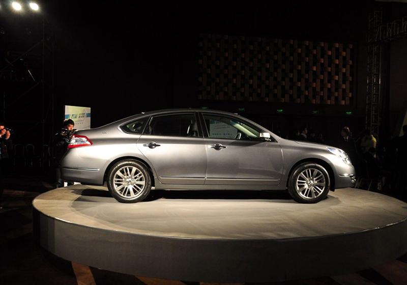 东风日产 天籁 2011款 公爵 2.5L XV VIP 尊尚版