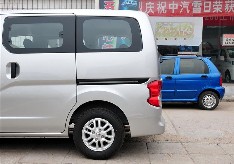 郑州日产 日产NV200 2011款 1.6 尊雅型 232座