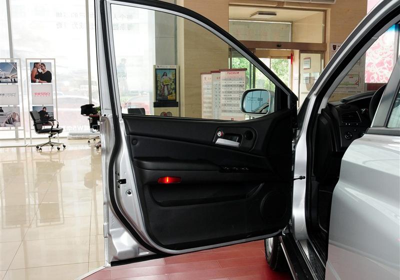 上海汽车 荣威W5 2011款 1.8T 4WD 豪域版