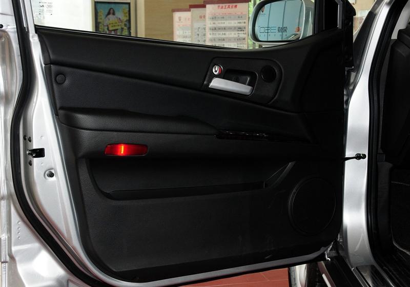上海汽车 荣威W5 2011款 1.8T 4WD 豪域版
