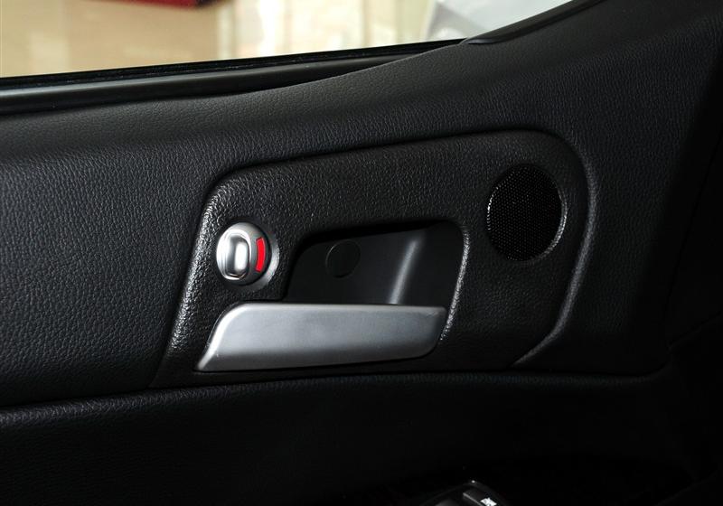 上海汽车 荣威W5 2011款 1.8T 4WD 豪域版