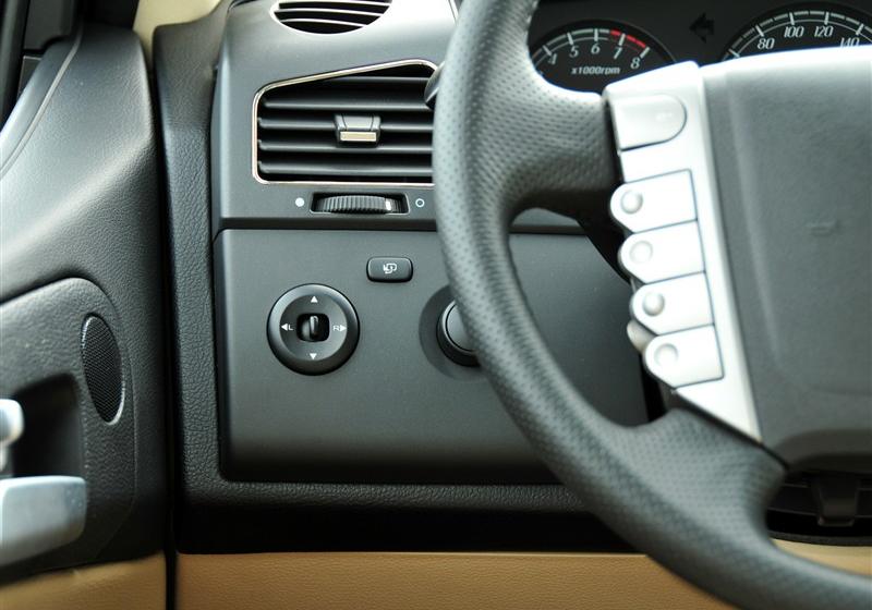 上海汽车 荣威W5 2011款 3.2L 4WD 尊域版
