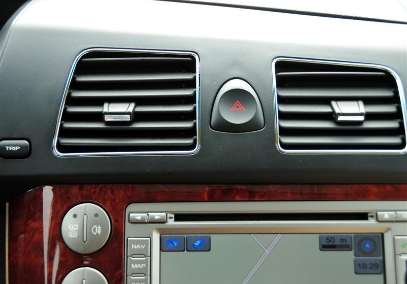 上海汽车 荣威W5 2011款 3.2L 4WD 尊域版