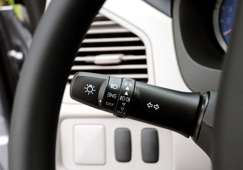 东南汽车 君阁 2011款 2.0 手动挡经典型