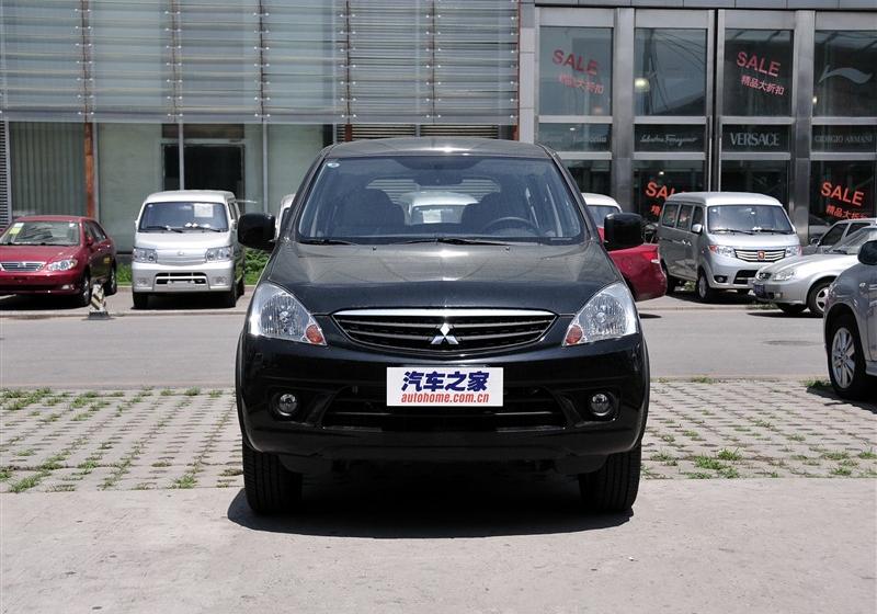 东南汽车 君阁 2011款 2.0 手动挡豪华型