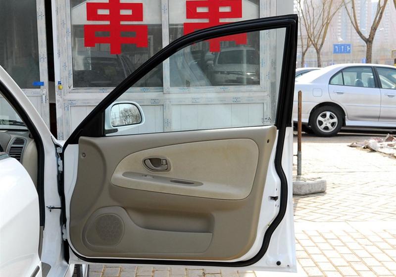 东南汽车 蓝瑟 2010款 卓越版 1.6MT 舒适型