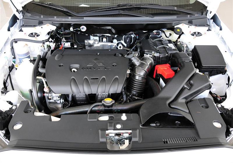 东南汽车 三菱翼神 2011款 2.0L 致炫版舒适型MT