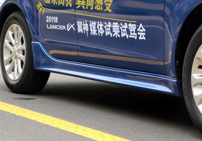 东南汽车 三菱翼神 2011款 2.0L 致炫版旗舰型CVT
