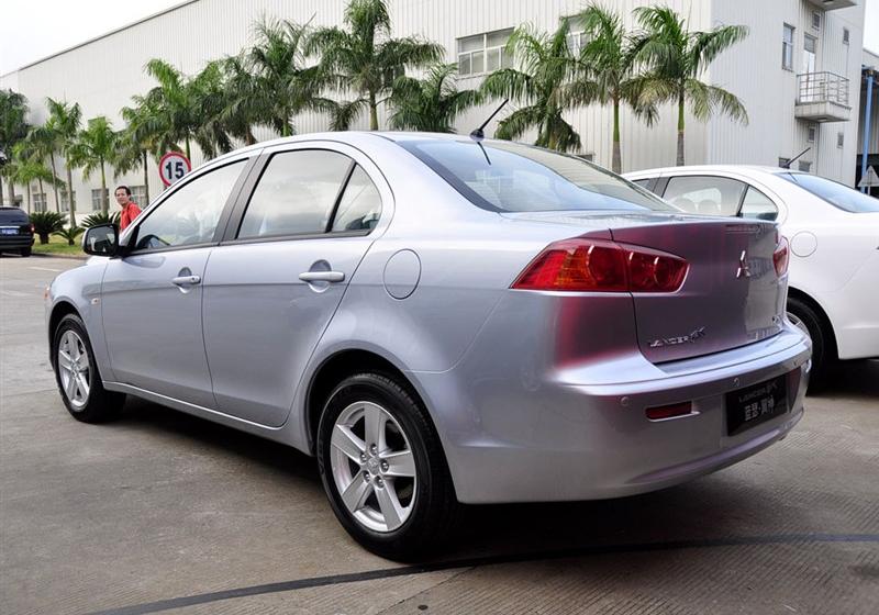 东南汽车 三菱翼神 2010款 1.8L 时尚版舒适型MT