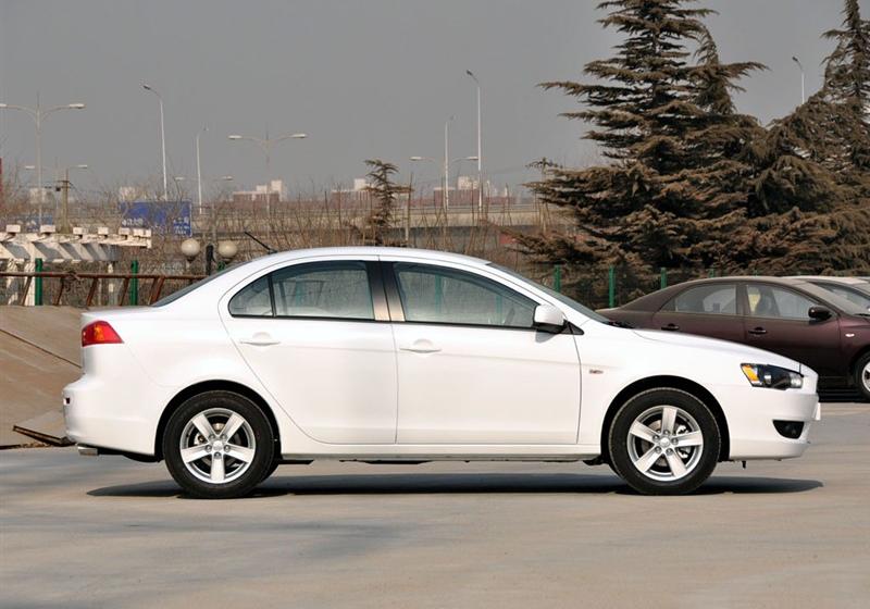 东南汽车 三菱翼神 2010款 1.8L 时尚版舒适型CVT