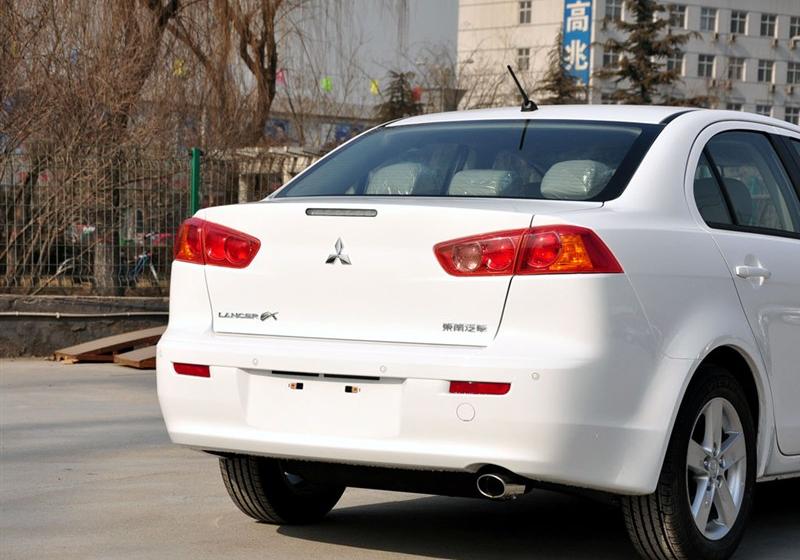 东南汽车 三菱翼神 2010款 1.8L 时尚版舒适型CVT