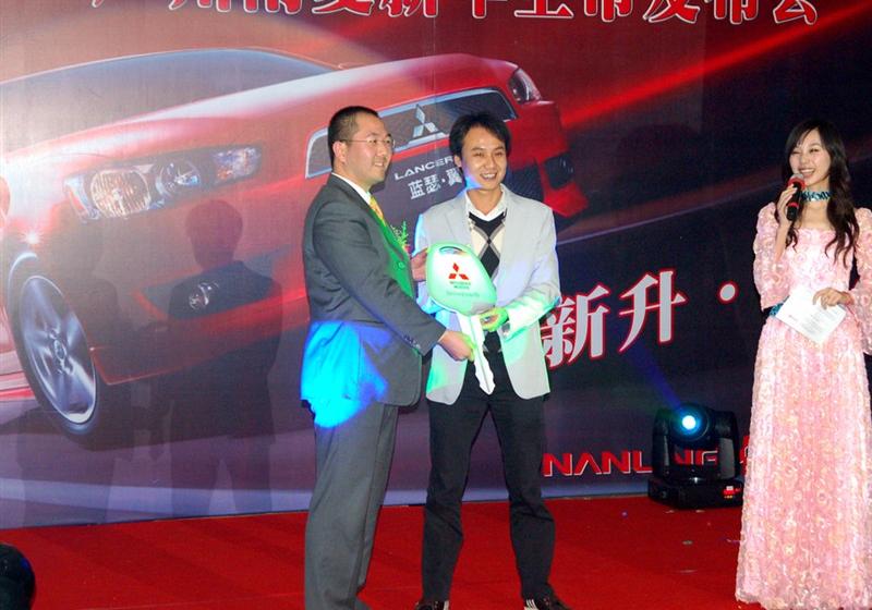 东南汽车 三菱翼神 2010款 1.8L 时尚版舒适型CVT
