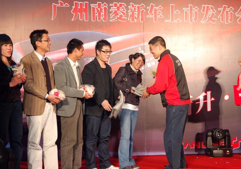 东南汽车 三菱翼神 2010款 1.8L 时尚版舒适型CVT
