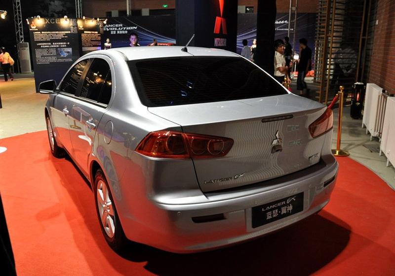 东南汽车 三菱翼神 2010款 1.8L 时尚版豪华型CVT