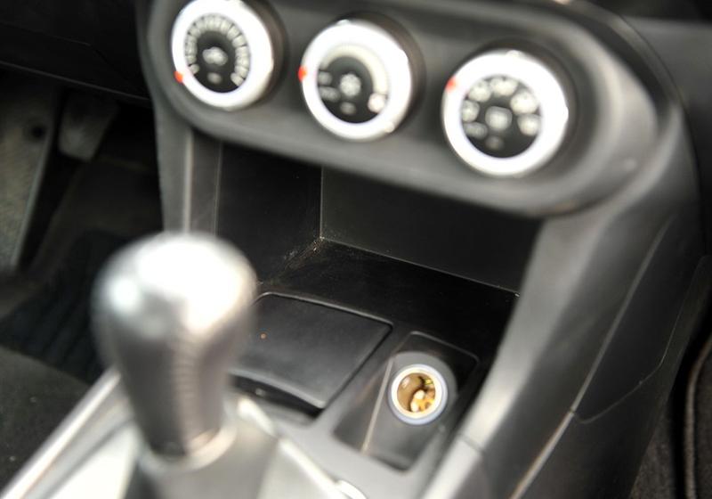 东南汽车 三菱翼神 2010款 2.0L 运动版豪华型MT