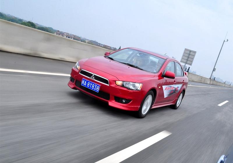 东南汽车 三菱翼神 2010款 2.0L 运动版旗舰型CVT