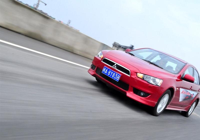 东南汽车 三菱翼神 2010款 2.0L 运动版旗舰型CVT
