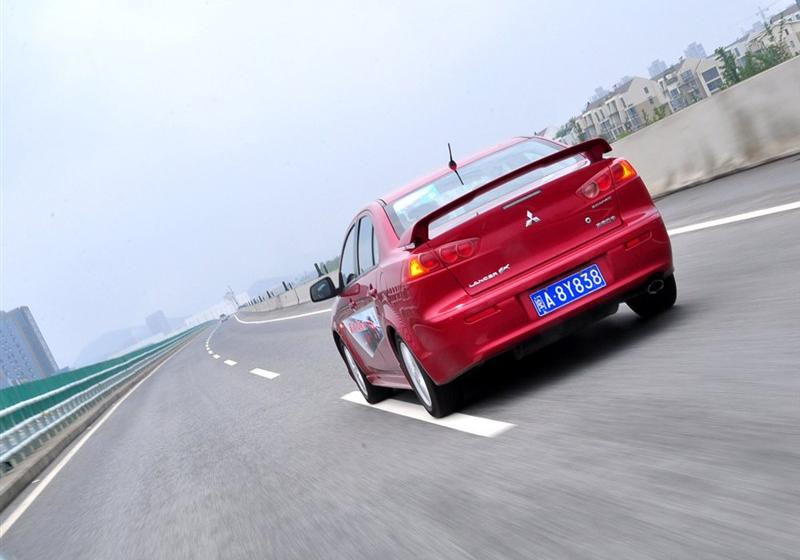 东南汽车 三菱翼神 2010款 2.0L 运动版旗舰型CVT