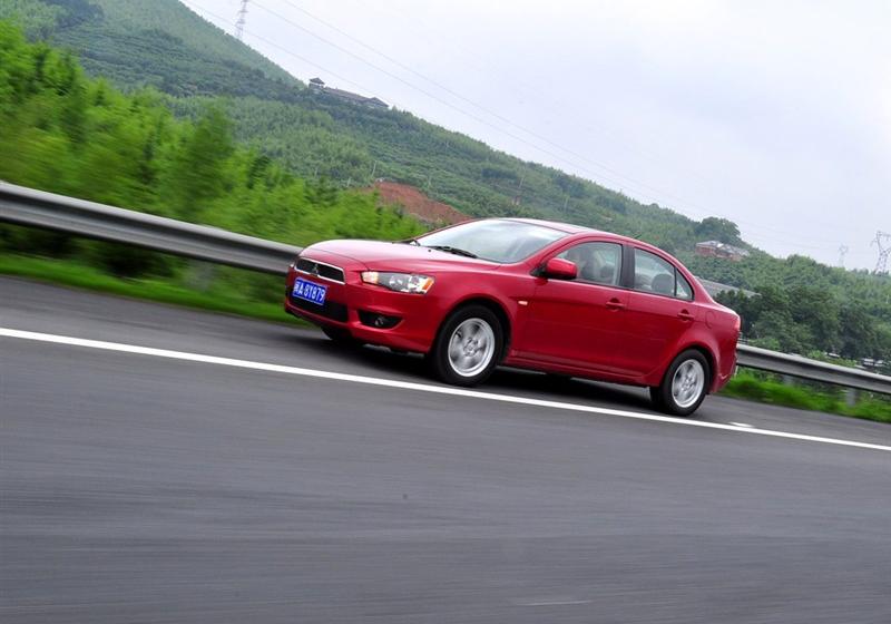 东南汽车 三菱翼神 2010款 2.0L 运动版旗舰型CVT