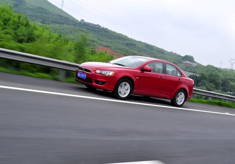 东南汽车 三菱翼神 2010款 2.0L 运动版旗舰型CVT