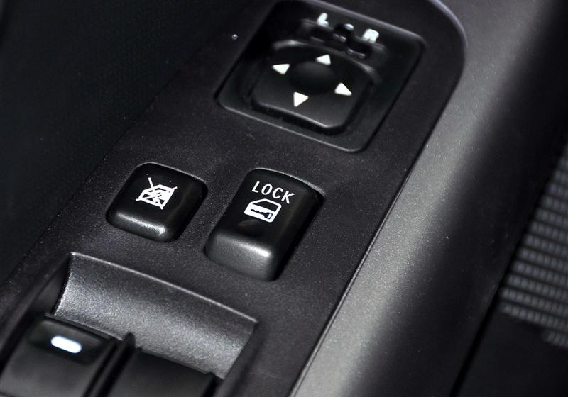三菱(进口) OUTLANDER EX 2011款 劲界 2.0 都市版