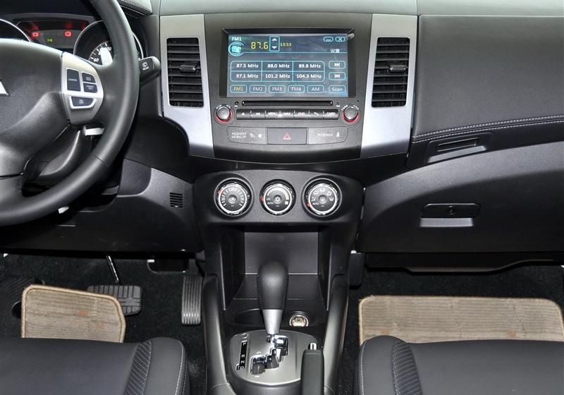 三菱(进口) OUTLANDER EX 2011款 劲界 2.0 都市版