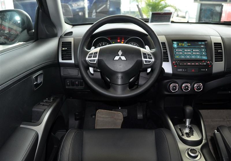三菱(进口) OUTLANDER EX 2011款 劲界 2.4 时尚版