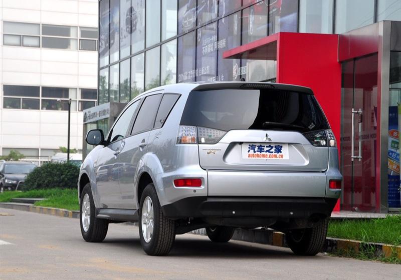 三菱(进口) OUTLANDER EX 2010款 劲界 2.0 休闲版