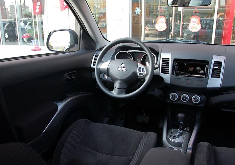 三菱(进口) OUTLANDER EX 2010款 劲界 2.0 运动版