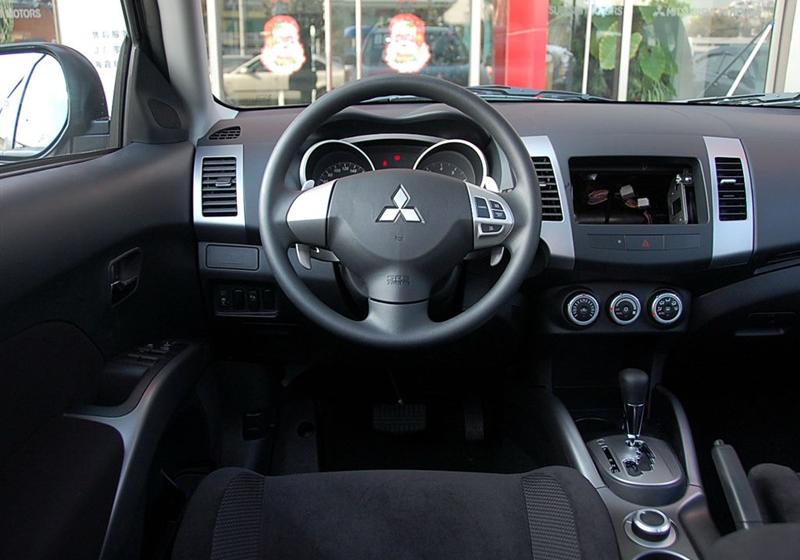 三菱(进口) OUTLANDER EX 2010款 劲界 2.0 运动版