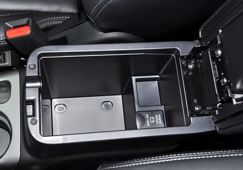 三菱(进口) OUTLANDER EX 2010款 劲界 3.0 豪华版
